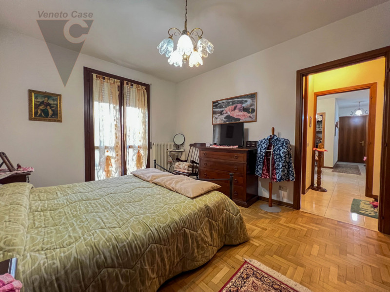 Nel cuore di Conselve, a pochi passi da tutti i principali servizi, è in vendita un appartamento ...