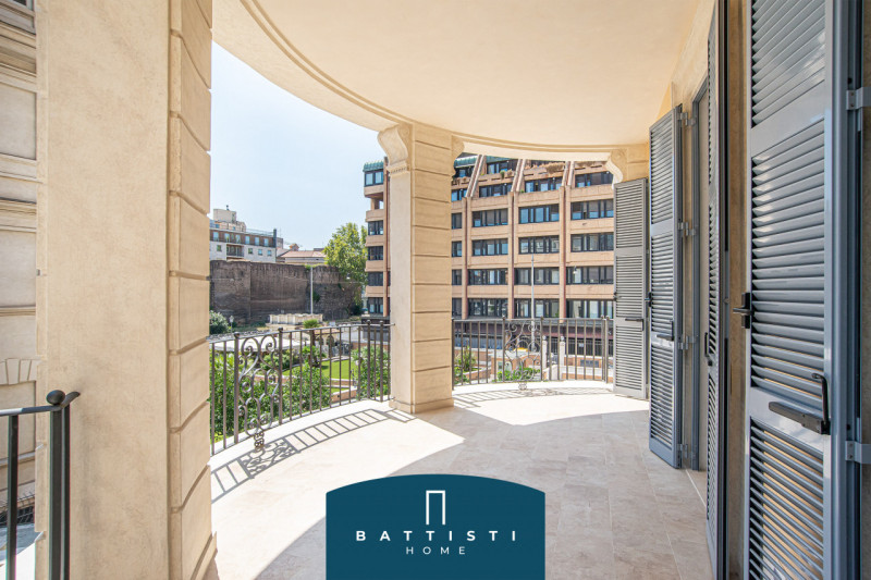 Roma Affitto Appartamento quadrilocale