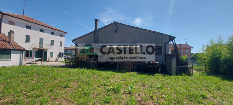 Campodarsego – Frazione Bronzola

In posizione tranquilla ma comoda al centro del paese, proponia...