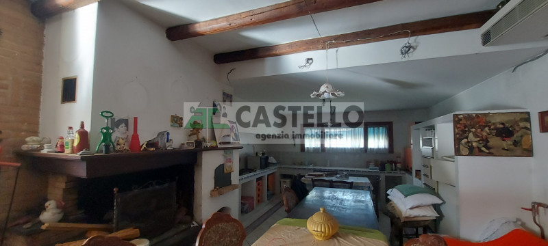 Campodarsego – Frazione Bronzola

In posizione tranquilla ma comoda al centro del paese, proponia...