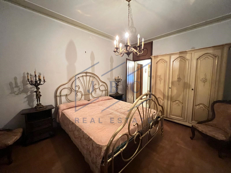 Proponiamo in pieno centro a Motta di Livenza, appartamento al secondo piano con ascensore in con...