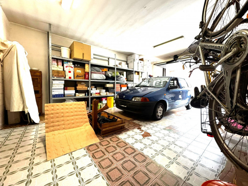 PIANIGA-Mellaredo centro-: situata nel centro di Mellaredo, questa casa singola con una superfici...