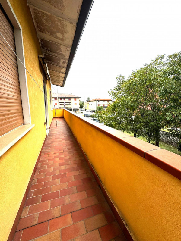 PIANIGA-Mellaredo centro-: situata nel centro di Mellaredo, questa casa singola con una superfici...