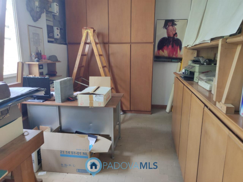 Immobile in esclusiva al Gruppo Padova MLS
Proponiamo in vendita nel quartiere di Carpanedo di Al...