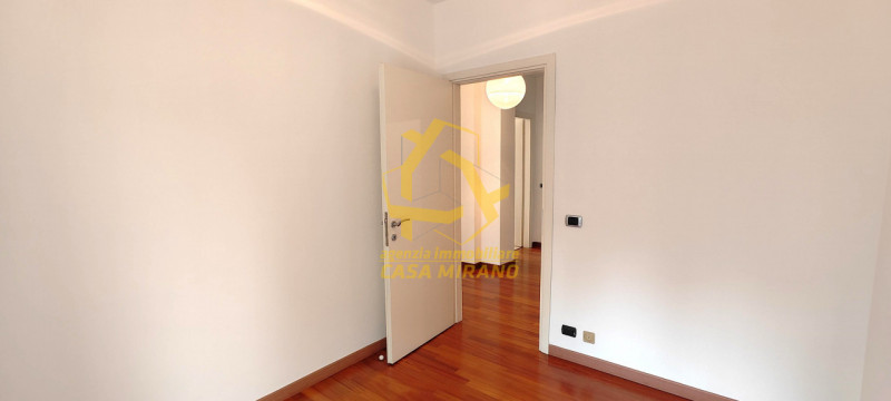 MIRANO APPARTAMENTO con TAVERNA e GIARDINETTO PRIVATO