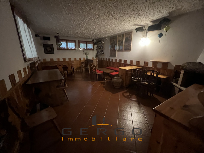 (Per INFO Cristina 3389226442) Non per studenti. Situato a Padova, nel quartiere Madonna Pellegri...