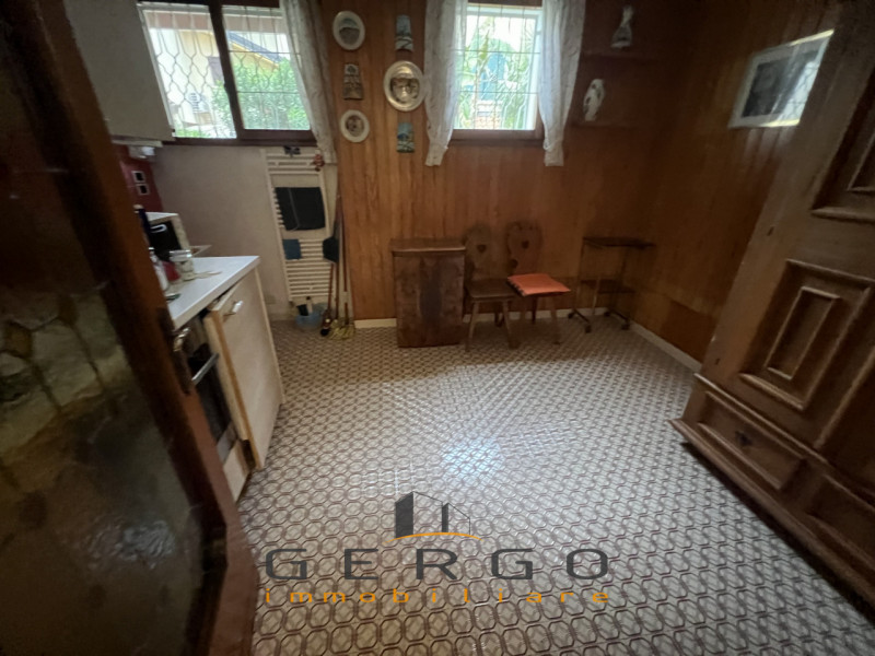 (Per INFO Cristina 3389226442) Non per studenti. Situato a Padova, nel quartiere Madonna Pellegri...