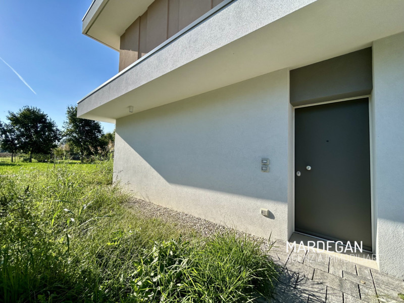 Quando vieni a scoprirla?? 
Questa RESIDENZA A SCHIERA è inserita in un MODERNO contesto di dodic...