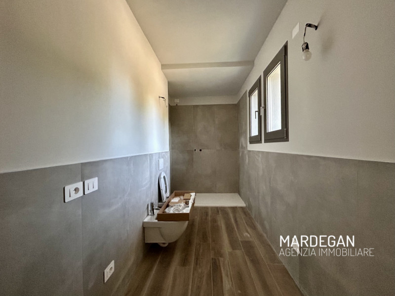 Quando vieni a scoprirla?? 
Questa RESIDENZA A SCHIERA è inserita in un MODERNO contesto di dodic...