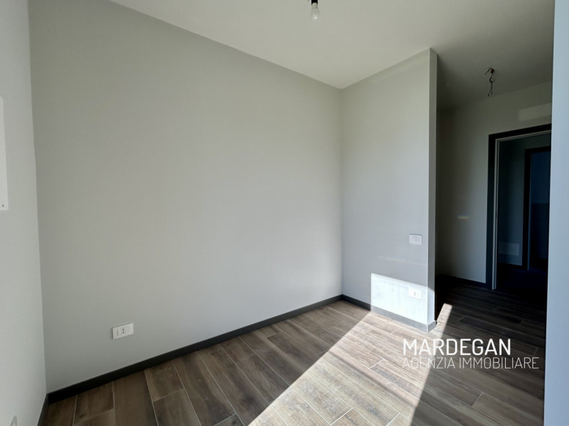 Quando vieni a scoprirla?? 
Questa RESIDENZA A SCHIERA è inserita in un MODERNO contesto di dodic...