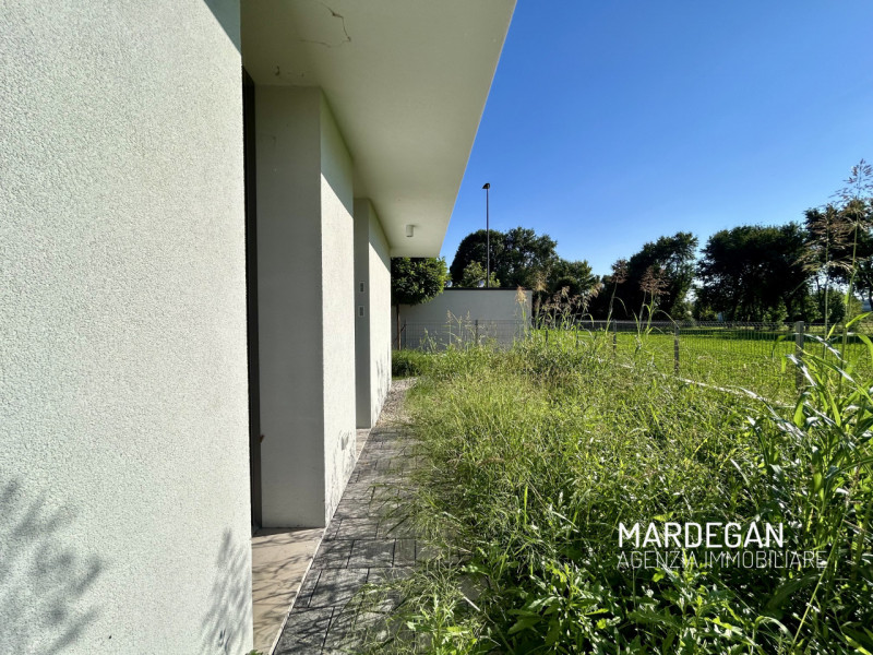 Quando vieni a scoprirla?? 
Questa RESIDENZA A SCHIERA è inserita in un MODERNO contesto di dodic...