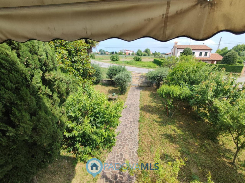 Immobile in esclusiva al Gruppo Padova MLS
Proponiamo in vendita nel quartiere di Carpanedo di Al...