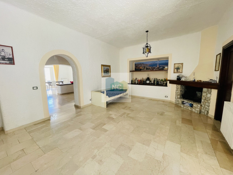 In una delle zone più affascinanti di Ischia, precisamente tra Ciglio e Panza nel comune di Forio...