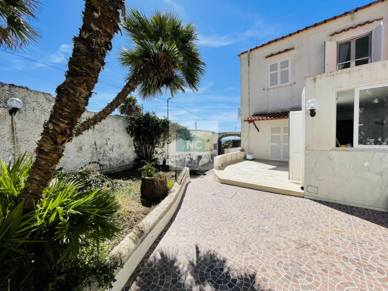 In una delle zone più affascinanti di Ischia, precisamente tra Ciglio e Panza nel comune di Forio...