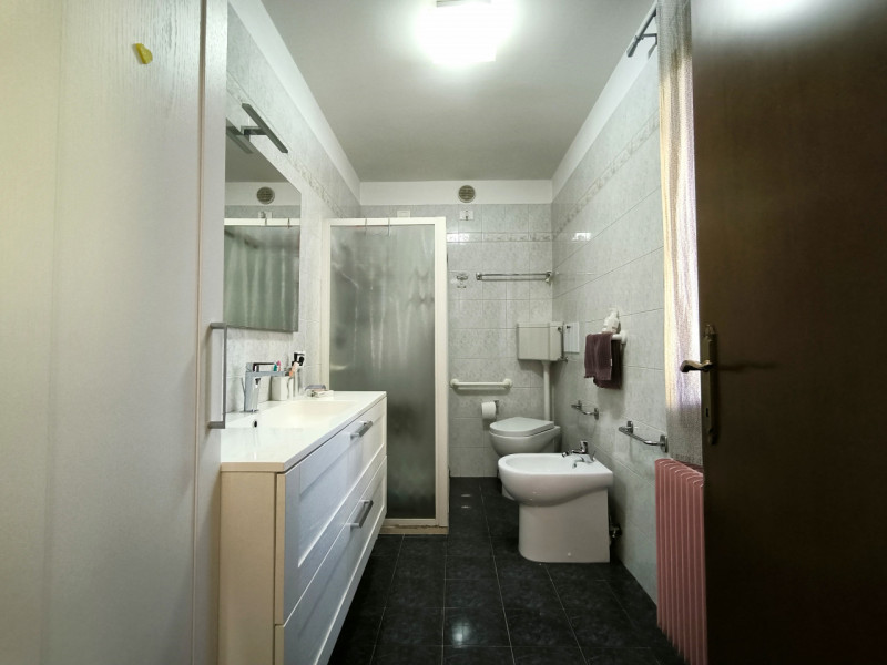 SILEA - LANZAGO CENTRO
RIFERIMENTO "AASI2"

Nel cuore della servitissima zona di Lanzago, nel com...