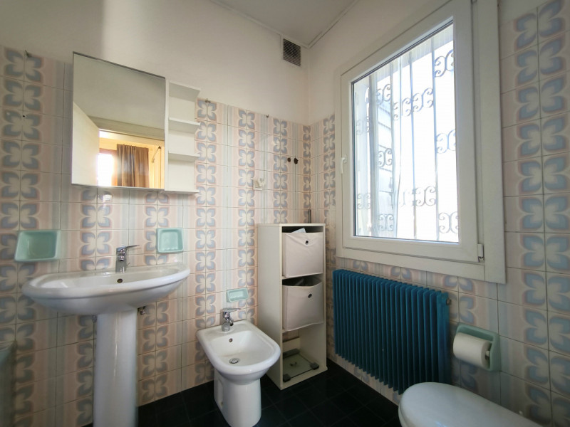 SILEA - LANZAGO CENTRO
RIFERIMENTO "AASI2"

Nel cuore della servitissima zona di Lanzago, nel com...