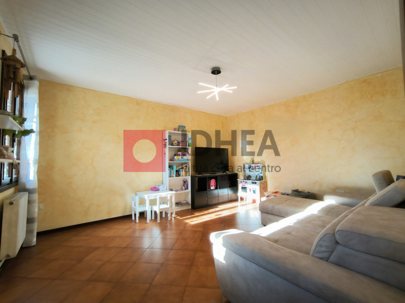 SILEA - LANZAGO CENTRO
RIFERIMENTO "AASI2"

Nel cuore della servitissima zona di Lanzago, nel com...