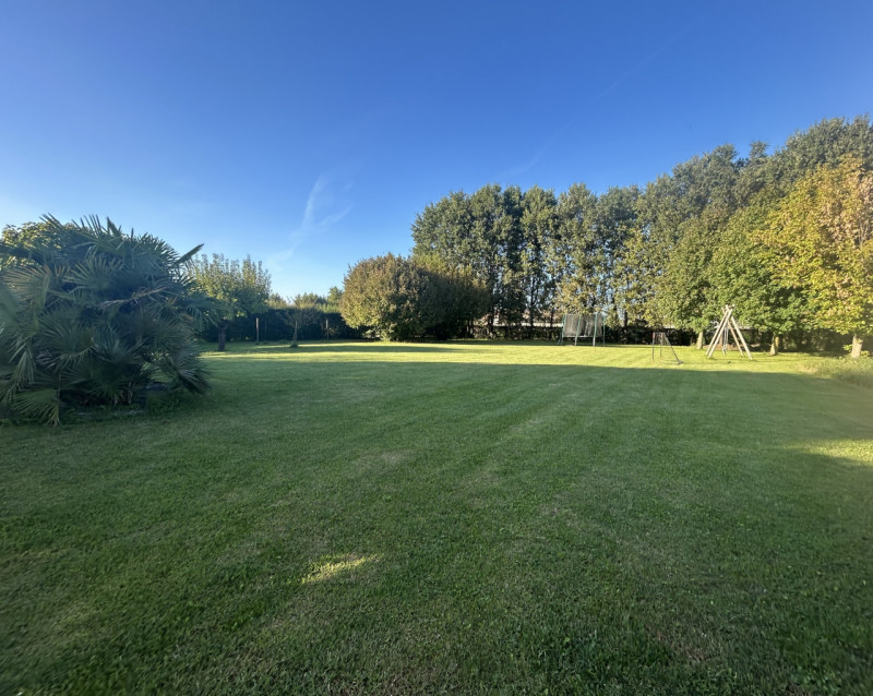 Villa con piscina e parco privato ai piedi dei Colli Euganei: un’oasi di eleganza e natura

Immag...