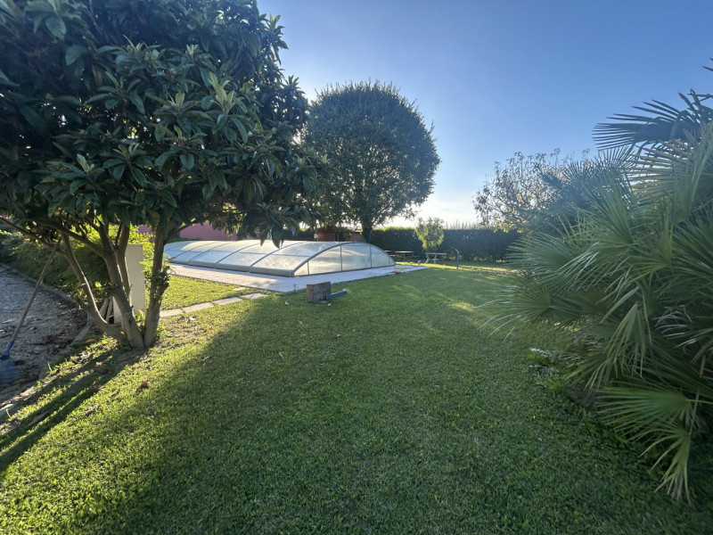 Villa con piscina e parco privato ai piedi dei Colli Euganei: un’oasi di eleganza e natura

Immag...