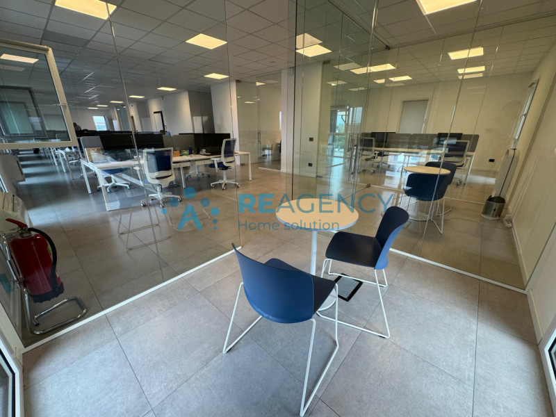 VICENZA OVEST

UFFICIO MODERNO


In uno stabile completamente nuovo e dal design contemporaneo, p...