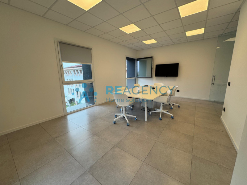 VICENZA OVEST

UFFICIO MODERNO


In uno stabile completamente nuovo e dal design contemporaneo, p...