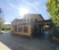 Endteil eines Bauernhauses mit Garten, Landschaft von Vinci, Toskana