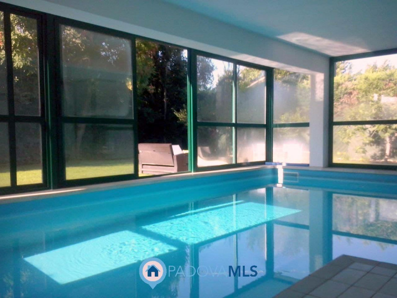 Immobile in esclusiva al Gruppo Padova MLS

PRESTIGIOSA VILLA SINGOLA CON PISCINA INTERNA E AREA ...