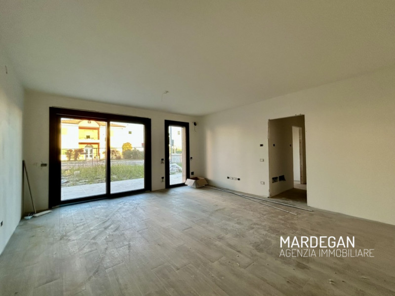 Quando vieni a scoprirlo? Proponiamo in vendita un nuovissimo appartamento quadrilocale situato i...