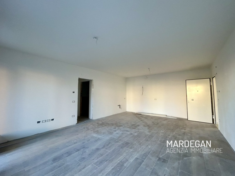 Quando vieni a scoprirlo? Proponiamo in vendita un nuovissimo appartamento quadrilocale situato i...