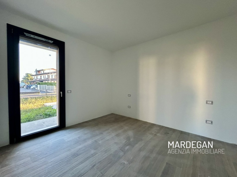 Quando vieni a scoprirlo? Proponiamo in vendita un nuovissimo appartamento quadrilocale situato i...