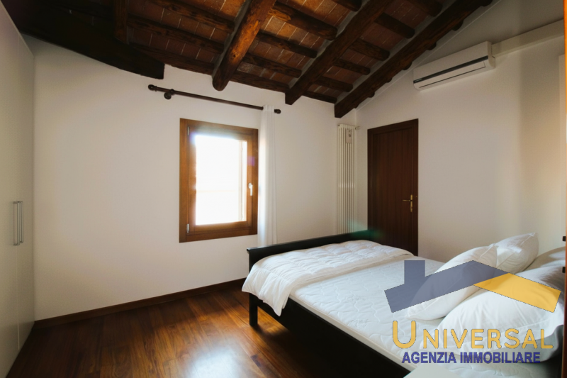 CITTADELLA – In pieno centro storico, cosa che permette di raggiungere tutti i servizi e negozi c...