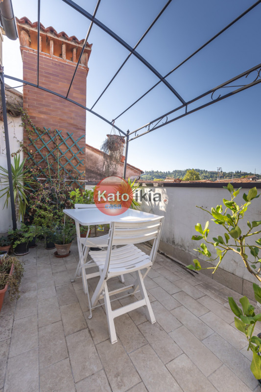 In zona centrale, appena fuori dalla ZTL, proponiamo mini appartamento di generose dimensioni con...