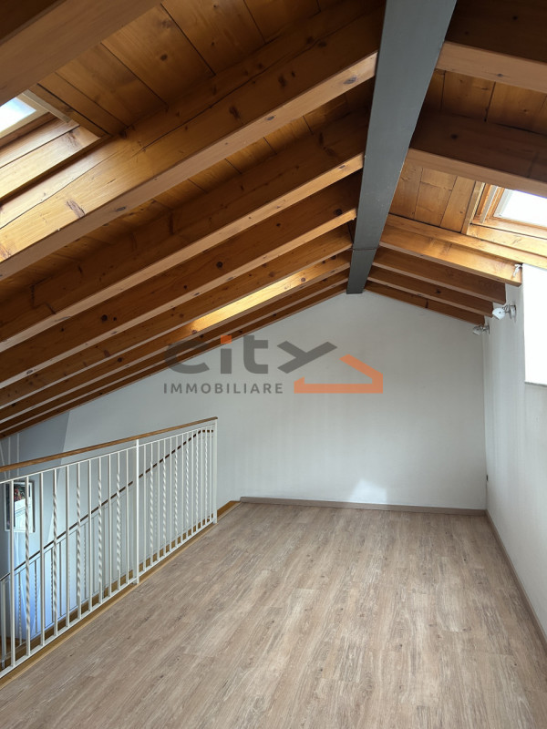 Centro storico Bassano del Grappa - Proponiamo in vendita un APPARTAMENTO di 110 mq SEMIARREDATO,...