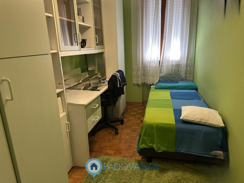 Immobile in esclusiva al Gruppo Padova MLS
Nel cuore del quartiere Pio X° a due minuti dal centro...