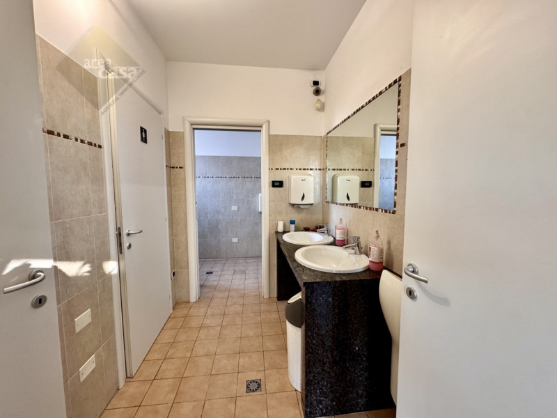 Sei pronto per intraprendere un'attività di ristorazione in una posizione strategica? Ti presenti...