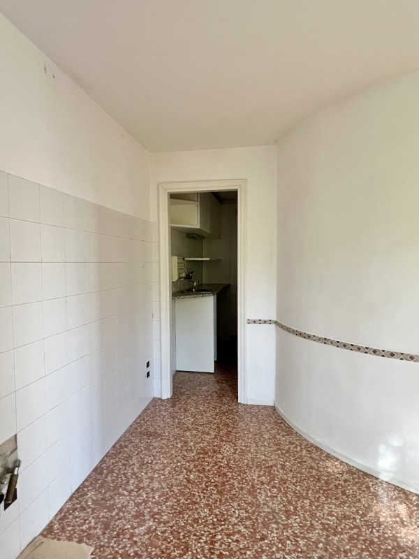 AMPIO TRICAMERE CON GARAGE IN CONTESTO DI EX CONVENTO NEL CENTRO STORICO DI VICENZA - RIF. 8292 -...