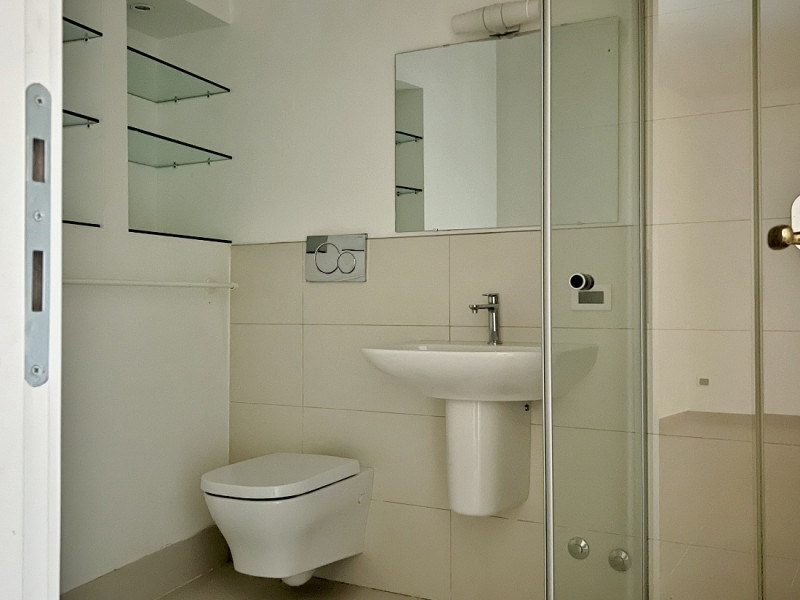 AMPIO TRICAMERE IN CONTESTO DI EX CONVENTO NEL CENTRO STORICO DI VICENZA - RIF. 8292 - EURO 395.0...