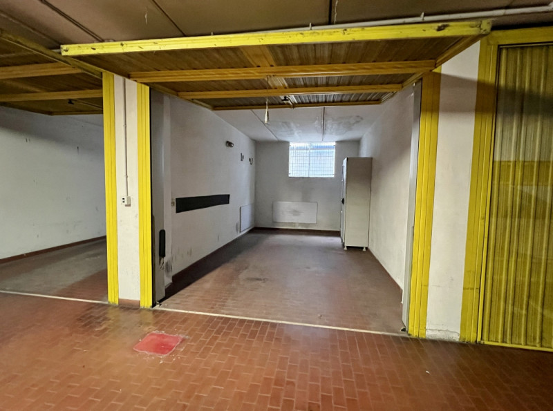 AMPIO TRICAMERE CON GARAGE IN CONTESTO DI EX CONVENTO NEL CENTRO STORICO DI VICENZA - RIF. 8292 -...