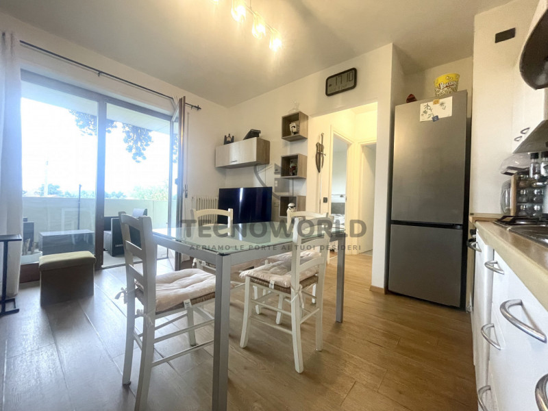 Scopri questo affascinante appartamento bilocale situato a Bassano del Grappa, a pochi passi dal ...