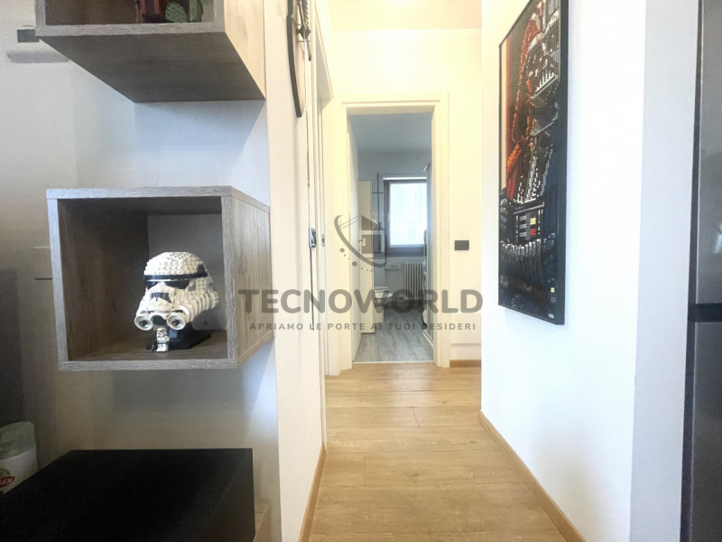 Scopri questo affascinante appartamento bilocale situato a Bassano del Grappa, a pochi passi dal ...