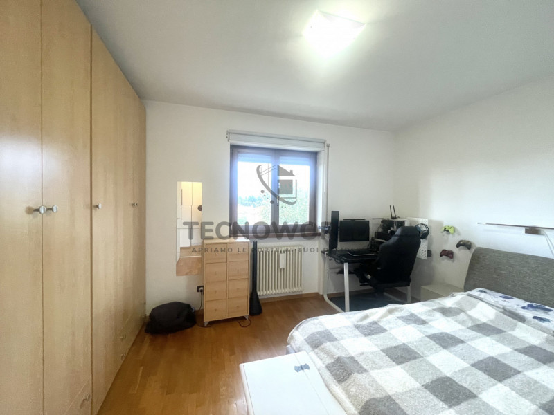 Scopri questo affascinante appartamento bilocale situato a Bassano del Grappa, a pochi passi dal ...