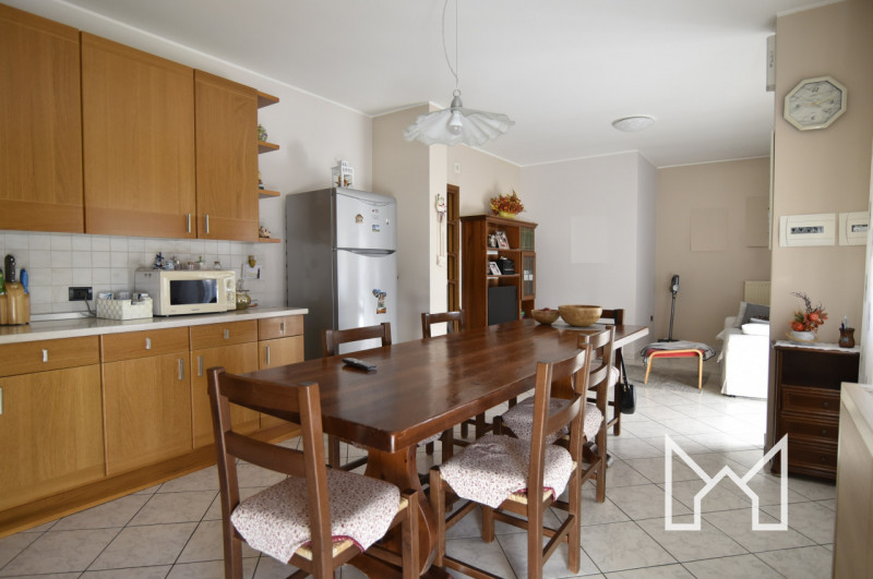 RAMON DI LORIA- In zona immersa nel verde comoda al centro paese, proponiamo abitazione indipende...