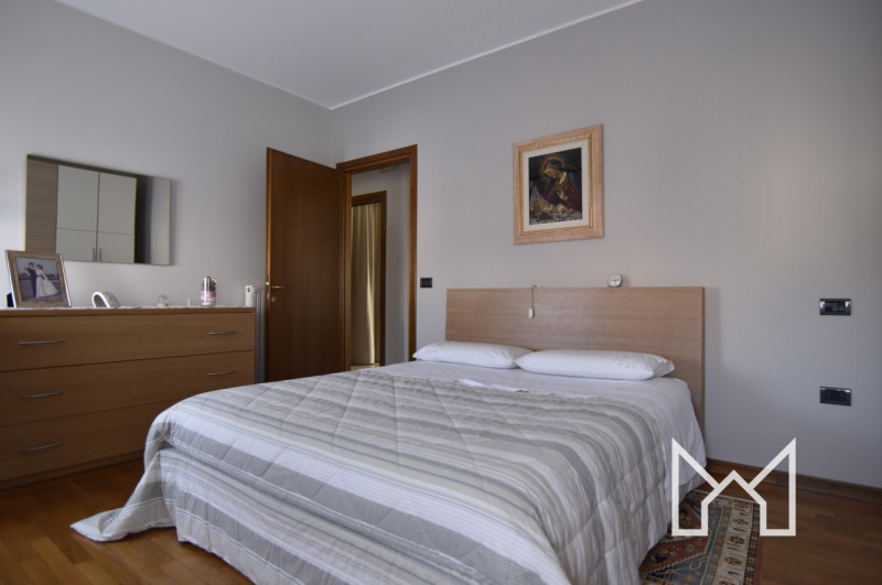 RAMON DI LORIA- In zona immersa nel verde comoda al centro paese, proponiamo abitazione indipende...