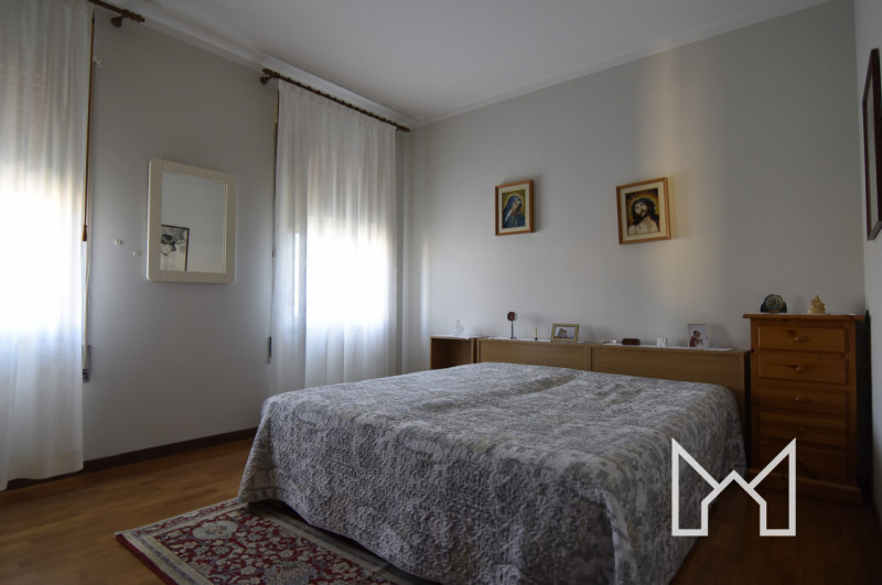 RAMON DI LORIA- In zona immersa nel verde comoda al centro paese, proponiamo abitazione indipende...