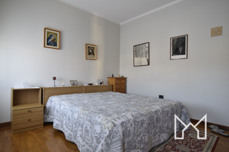 RAMON DI LORIA- In zona immersa nel verde comoda al centro paese, proponiamo abitazione indipende...