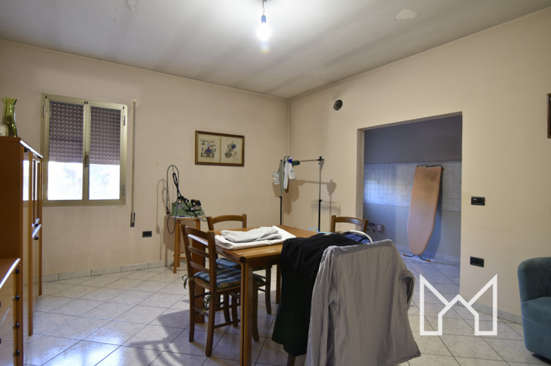 RAMON DI LORIA- In zona immersa nel verde comoda al centro paese, proponiamo abitazione indipende...