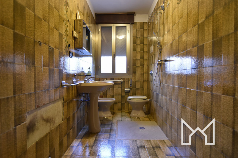 RAMON DI LORIA- In zona immersa nel verde comoda al centro paese, proponiamo abitazione indipende...