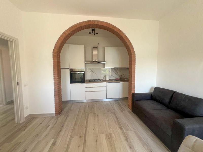 PER RICERCATORI/LAVORATORI

Disponibile grande camera MATRIMONIALE AD USO SINGOLA in bifamiliare ...