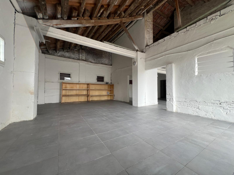 Proponiamo in vendita a Codevigo una casa singola disposta su due livelli, ideale per chi cerca a...