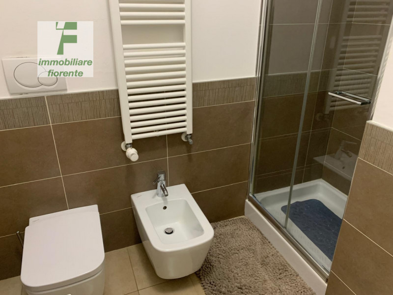 Situato nel CUORE di VIGODARZERE, questo SIGNORILE APPARTAMENTO DUPLEX offre un mix perfetto di c...